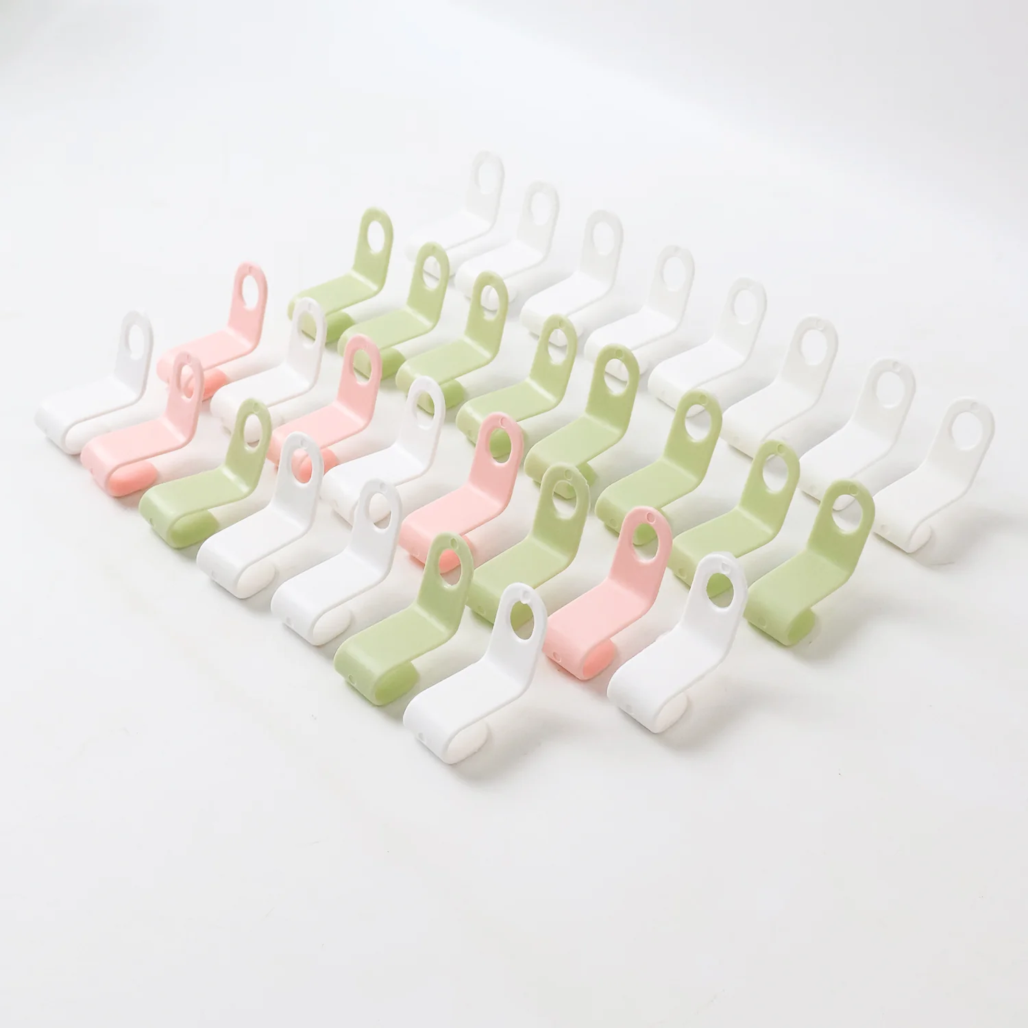 05-19605_hanger_connector_hooks_30pc.webp Hanger Connector Hooks – 30 Pcs Multi-Color Space Saver - Image 5