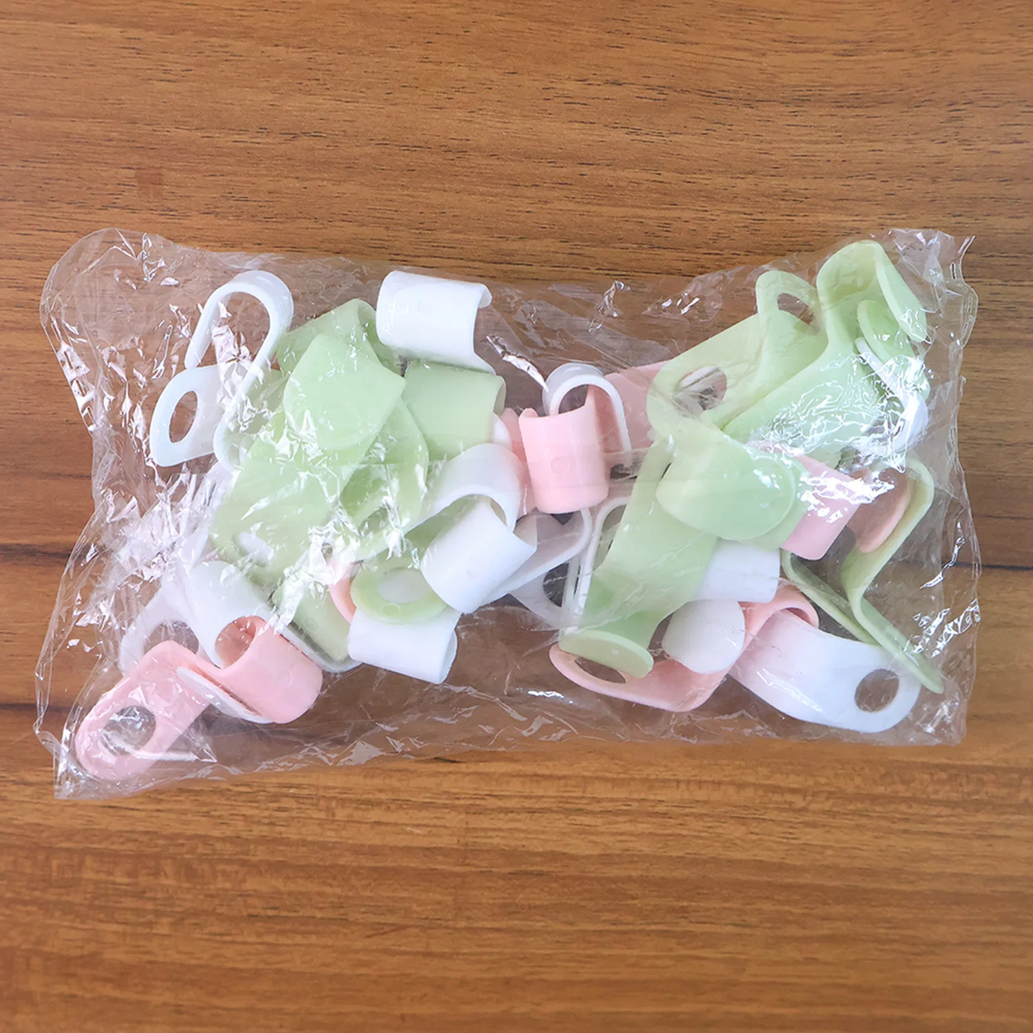 08-19605_hanger_connector_hooks_30pc.webp Hanger Connector Hooks – 30 Pcs Multi-Color Space Saver - Image 8