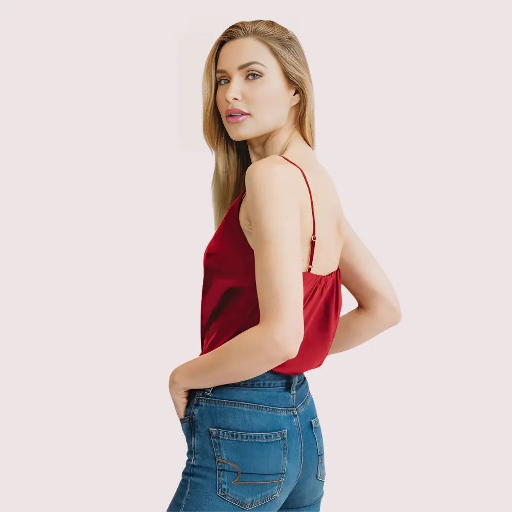 LVL7x6nB3gzzQzxi4Bf9BnT0J0X0zDOxuV6kkzsf.jpg Everyday Elegance Silk Camisole - Image 2