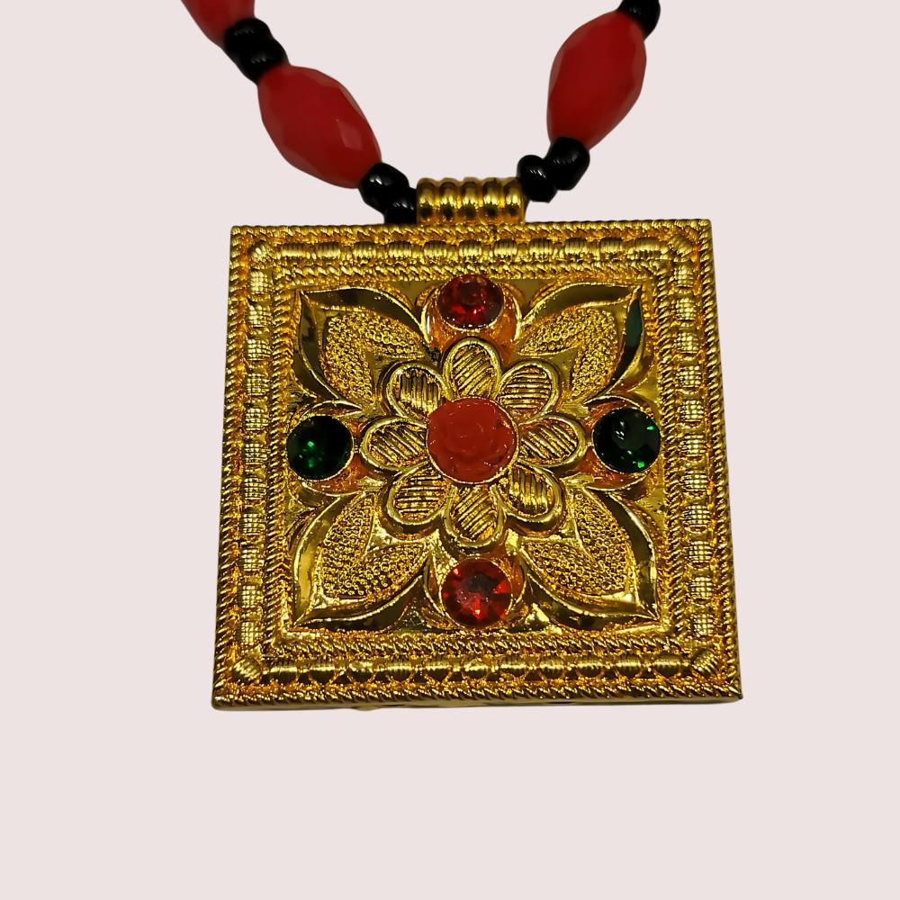WuPQbc3AAruJngm36en5lCxP2uMqoy78LSpitIyz.png Heritage Ruby Emblem Necklace - Image 2