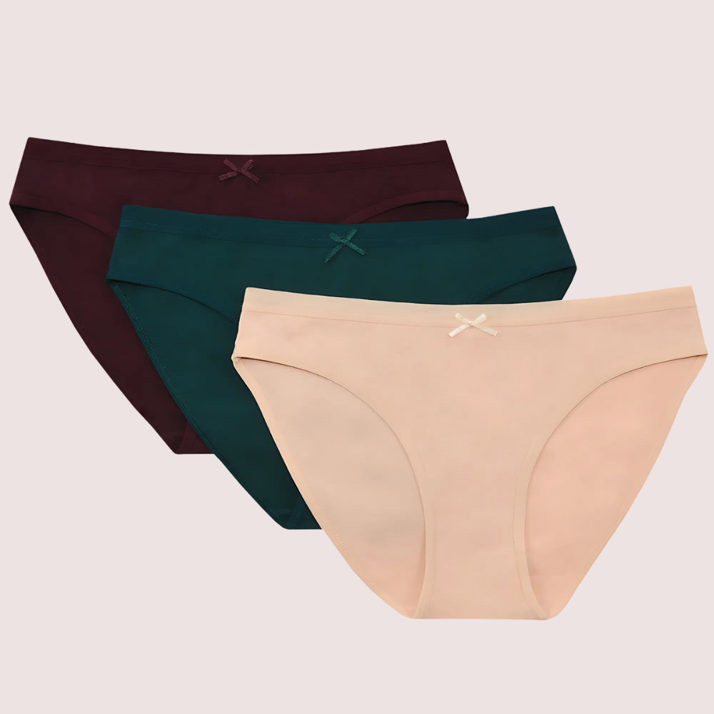 cjS2456ein1cUeIl4J7J54bbajnx4yXEbxCSVLAZ.png Ultra Comfort Cotton Panties 3 Piece Lot - Image 3