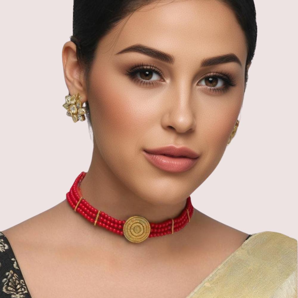 e8wxFRDSqLg7an0B4LZbW5Rwyh1ftNQLetxibPPw.png Bold Elegance Red Beaded Necklace with Ornate Gold Medallion