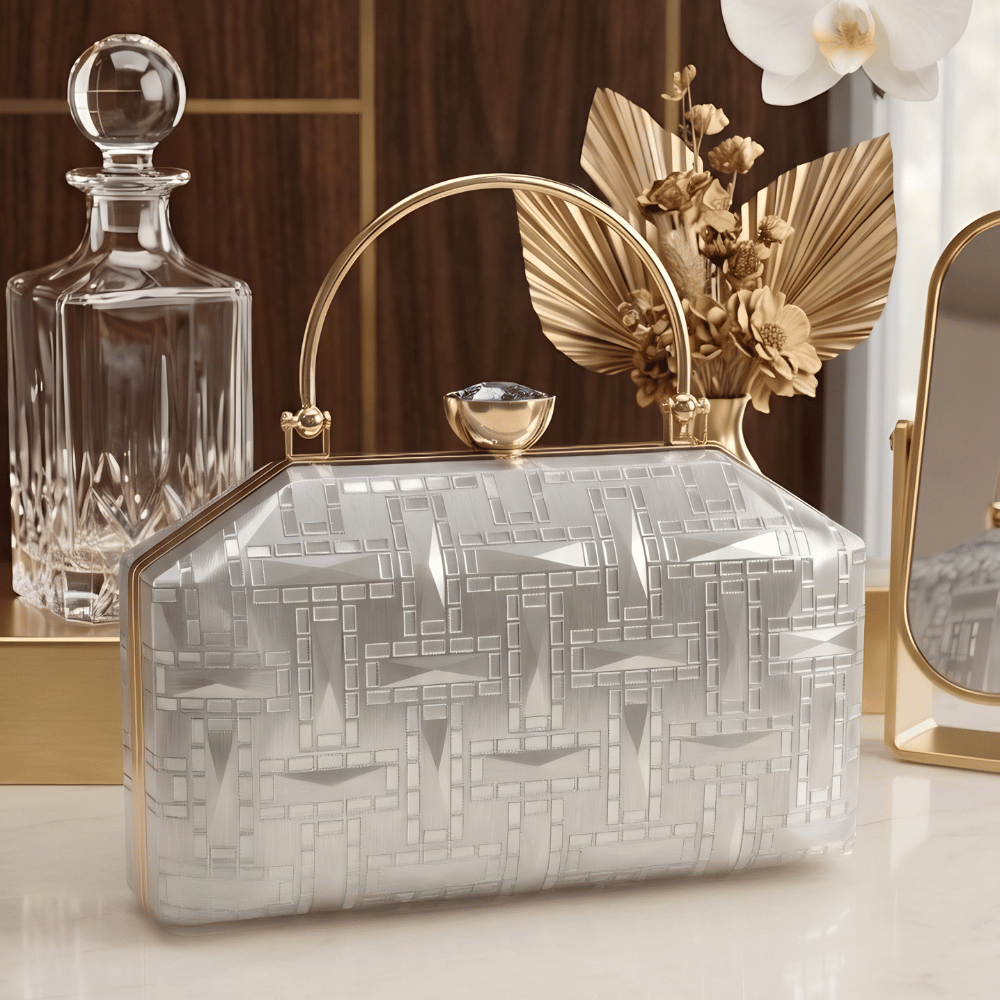 hdnRWhkGKqpM4FBtsAkcdTFeaUJiSoAkbaJHXLbK.png Crystal Pearl Luxe Statement Handbag - Image 2
