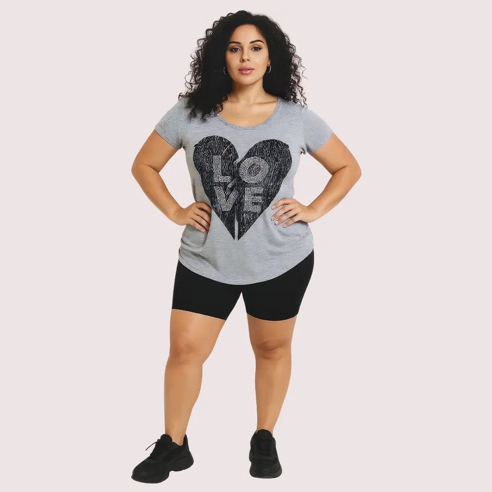 kfdGKQzfiPQASOQqJ4T9RsleSFE6ykXqUXwqJL3H.jpg Heather Grey "LOVE" Heart Graphic Tee