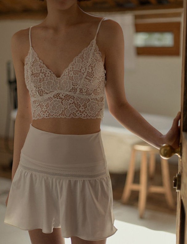 lvCdZJj3028p3T5bNlGMdZGKGLTr2Osh7vJu9PZI.jpg Elegant signature lace wirefree bralette - Image 3