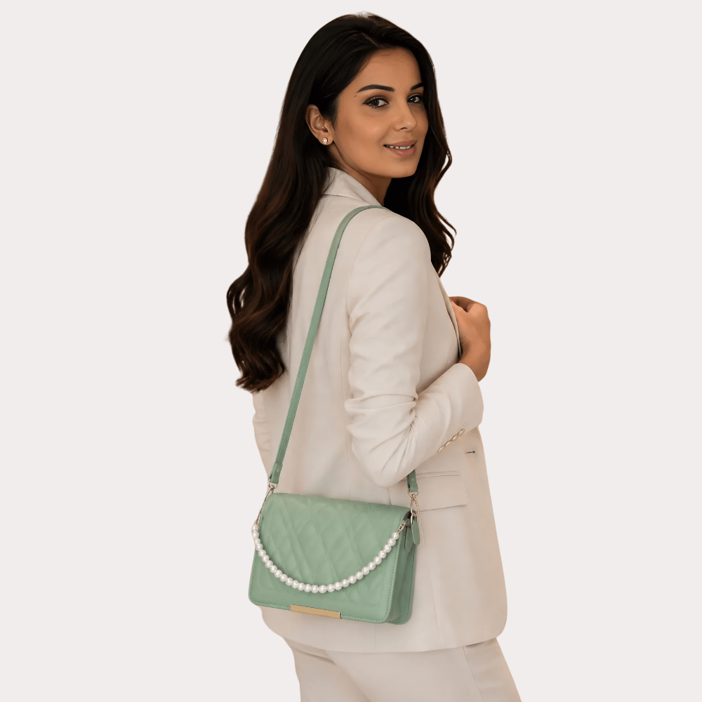 yNolaVnujI2mhOn4ZLHCfushxkvv4vWVsZNOahez.png Elegant Pearl Chain Crossbody Handbag - Image 2
